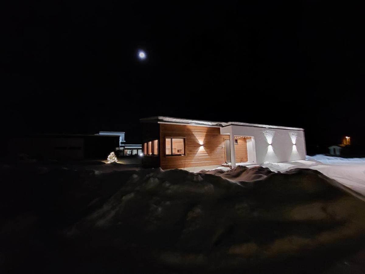רובניימי Arctic River Chalet מראה חיצוני תמונה